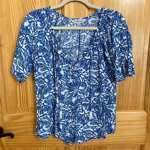 LA MER LUXE Blue Coral Print Top